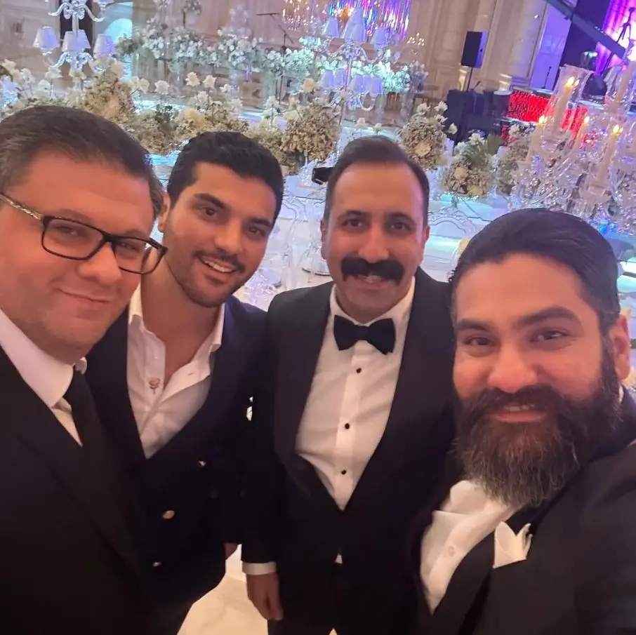 سینا مهراد و علی زندوکیلی در جشن عروسی