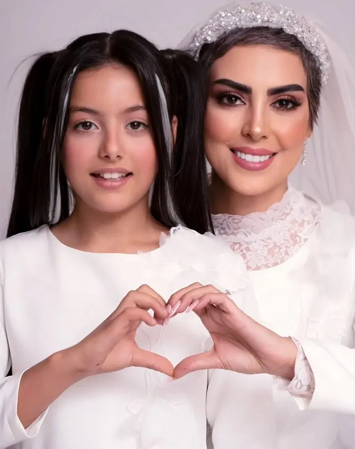 نیلوفر شهیدی