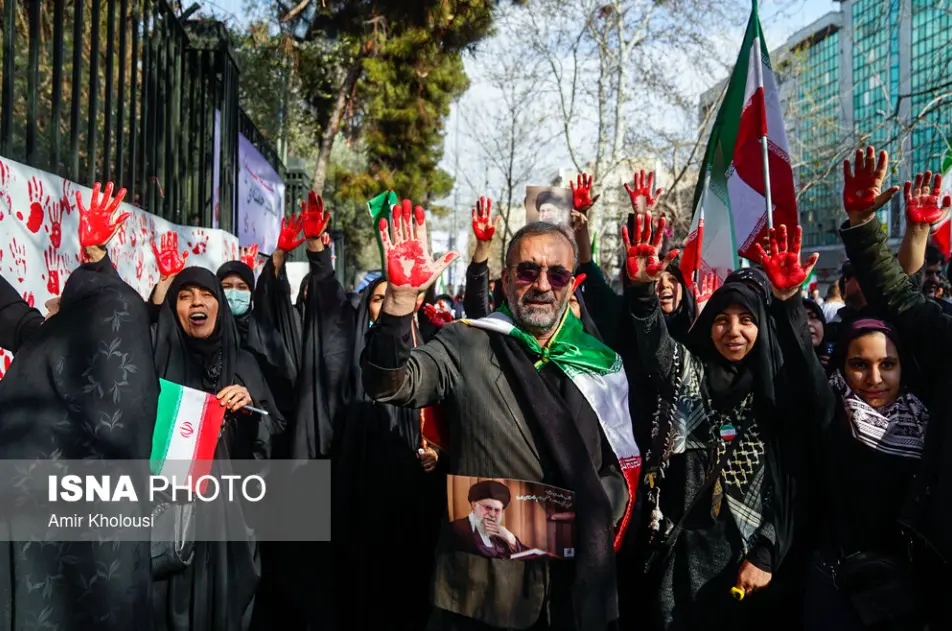 بیعت با سومین رهبر انقلاب