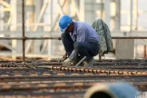 خبر بد در مورد حقوق کارگران ؛ زمان تغییر دستمزد کارگران