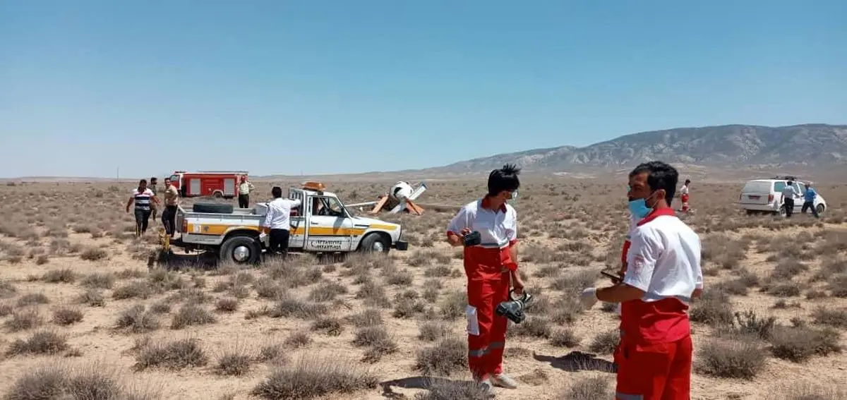 عکس جنازه های خلبان و کمک خلبان در محل سقوط هواپیمای بجنورد