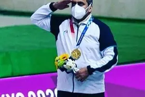 جواد فروغی قهرمان المپیک و خانواده اش + عکس