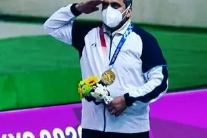 جواد فروغی قهرمان المپیک و خانواده اش + عکس