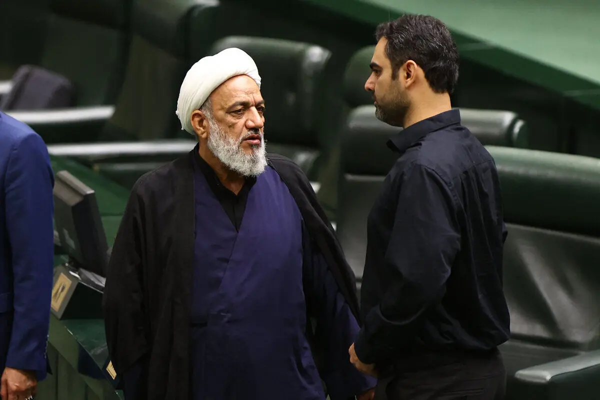 دیالوگی که نماینده جنجالی را تمام کرد