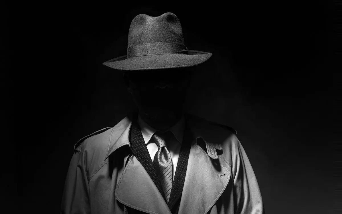 جاسوس‌ها چگونه تغییر چهره می‌دهند؟