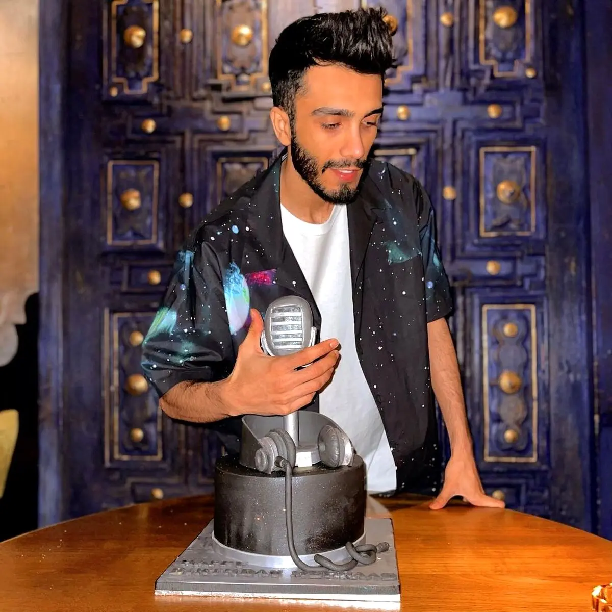چه خبر از مهراد جم؟