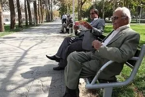 واریزی غافلگیر کننده به حساب بازنشستگان | دو مطالبه مهم امروز تسویه شد