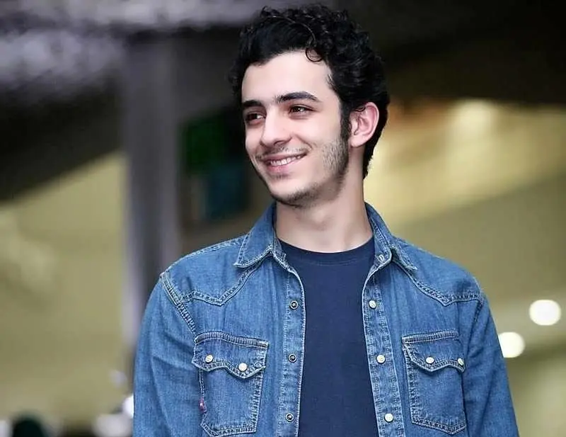 فیلم زیرخاکی مصاحبه فرزاد حسنی با بازیگر یاغی/ تو بازیگر بزرگی می‌شی + فیلم