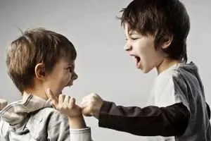 طریقه درست رفتار با کودک فحاش