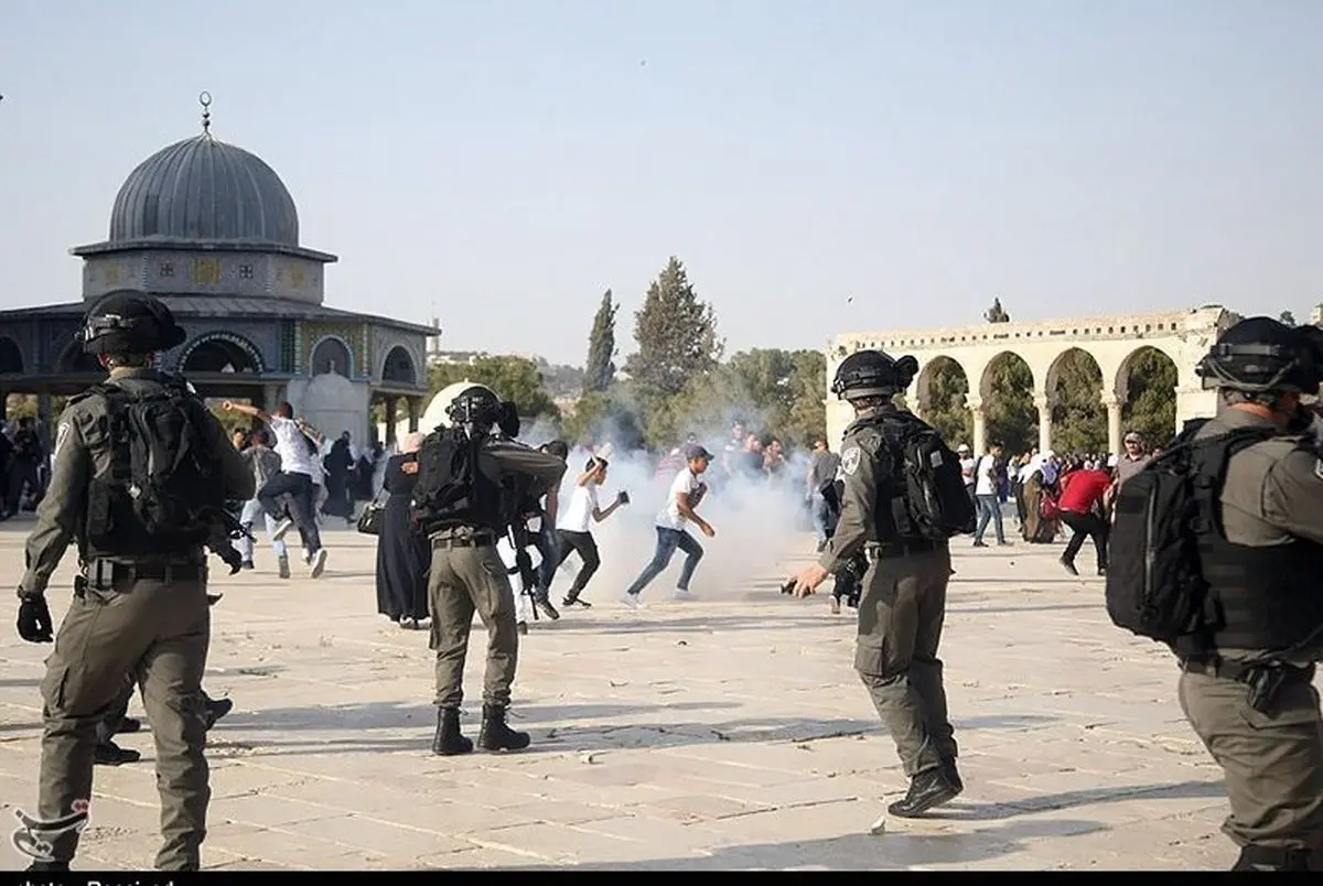 درگیری صهیونیست‌ها با نمازگزاران فلسطینی در مسجدالاقصی