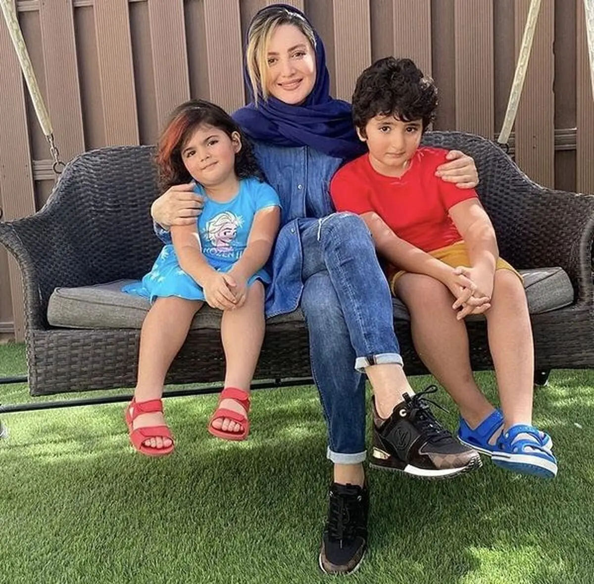 بازی شیلا خداداد با فرزندانش+عکس