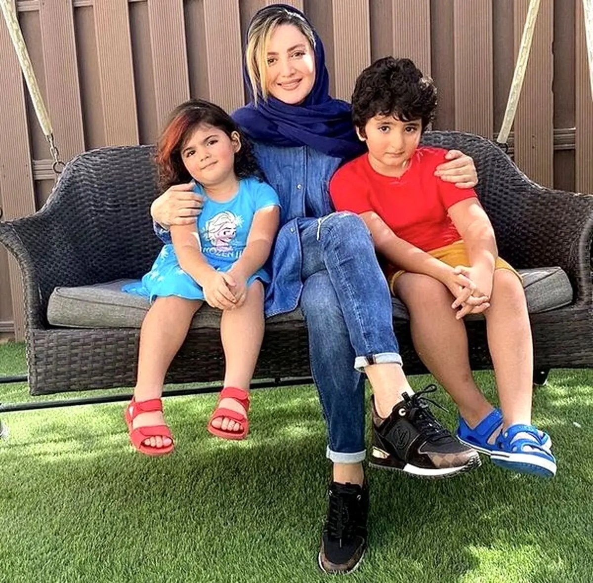 بازی شیلا خداداد با فرزندانش+عکس