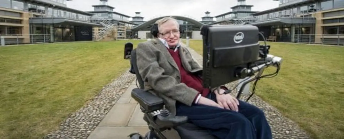 مقالات "استیون هاوکینگ"  به صورت آنلاین در دسترس قرار می گیرد