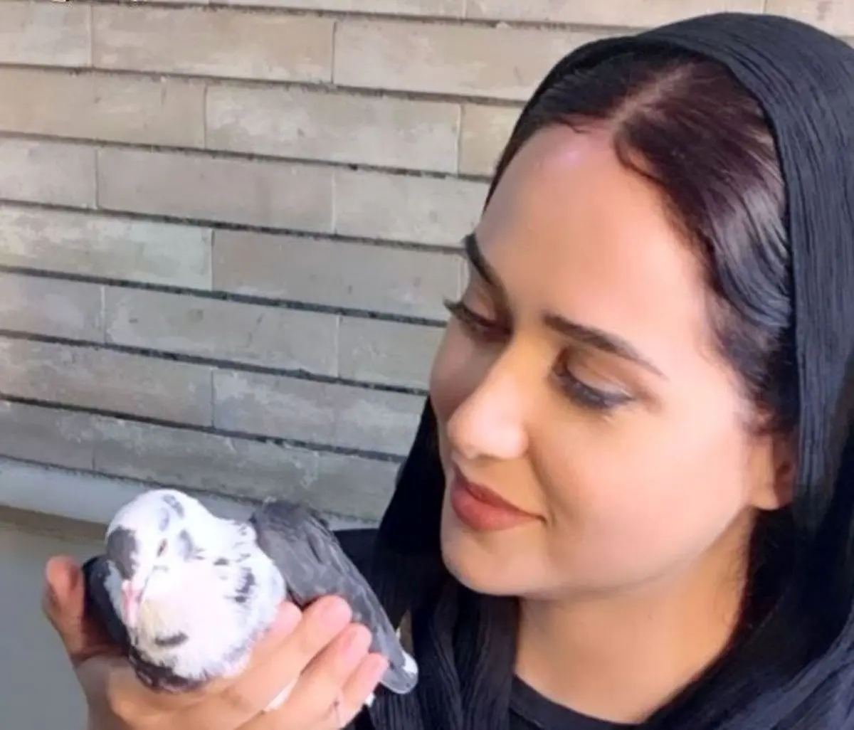 سنگ تمام پریناز ایزدیار برای آقای بازیگر/تبریک عاشقانه پریناز ایزدیار جنجالی شد!