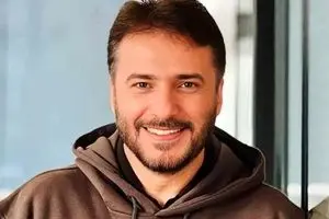 رقص شوکه کننده جواد هاشمی و مهران غفوریان در شفرونی را ببینید | از جواد هاشمی بعید بود ! + ویدئو