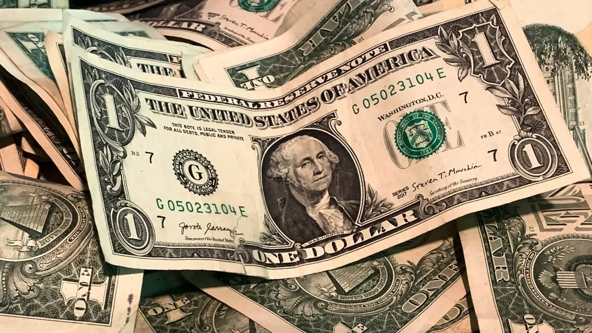 قیمت دلار آزاد امروز پنجشنبه ۳ مهرماه ۱۴۰۴ | قیمت‌های عجیب دلار و یورو