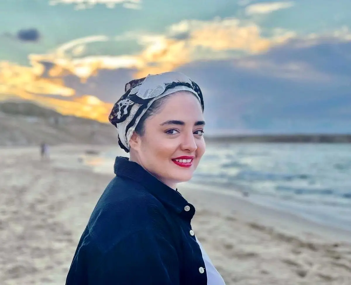 عکس نرگس محمدی در کنار همسرش