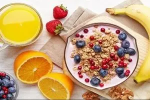 اثر مصرف آب سبزی برای رفع نفخ معده در افراد سالخورده