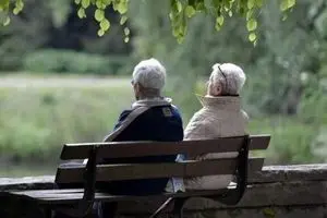 صدور کارت رفاهی فوق العاده برای بازنشستگان | نحوه فعال‌سازی کارت امید بازنشستگان