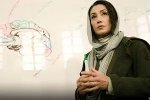 دانلود قسمت اول سریال « هزار و یک شب » | بازگشت هدیه تهرانی در نقش استاد دانشگاه