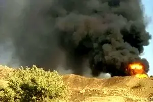 تصویر تازه از گودال ایجاد شده در اتوبان سعیدی تهران در پی حمله آمریکا - اسرائیل