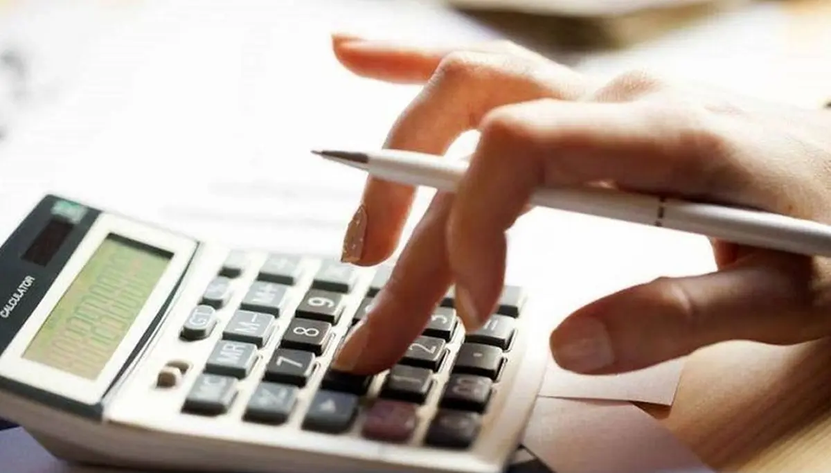 مبلغ عیدی کارگران در سال 1400 اعلام شد  | عیدی کارمندان چقدر شد؟