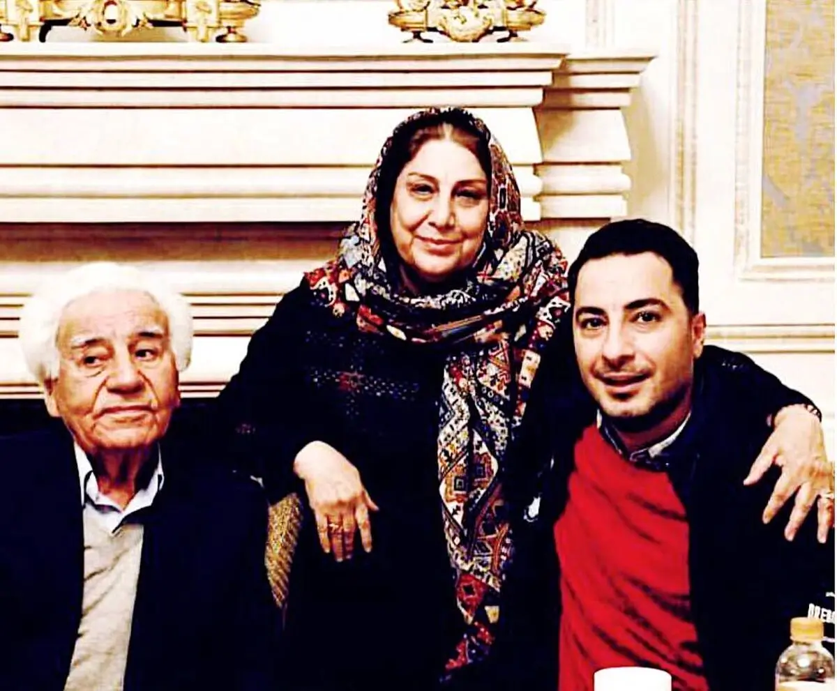  عکس دیده نشده نوید محمد زاده و خانواده اش