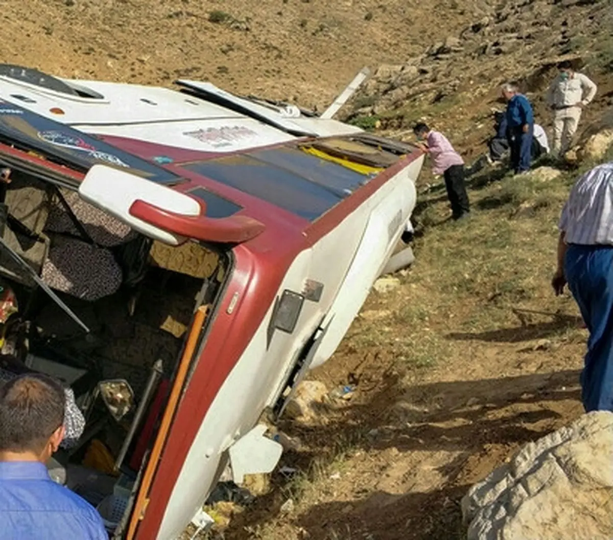 بازداشت راننده اتوبوس حامل خبرنگاران