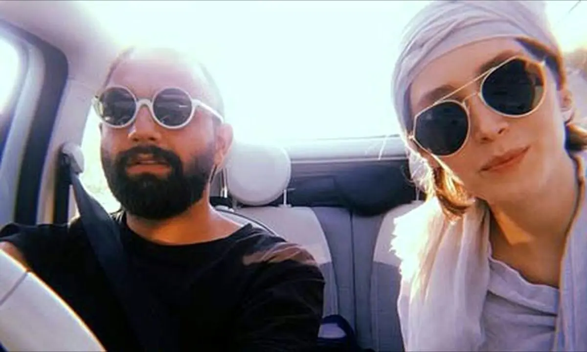 ماشین سواری فرشته حسینی و صابر ابر