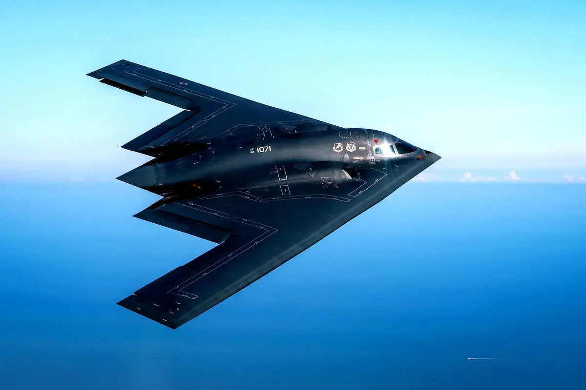 پدافند ایران بمب افکن B-2 آمریکا را زد | سکوت پنتاگون در مورد گم شدن B-2 آمریکا 