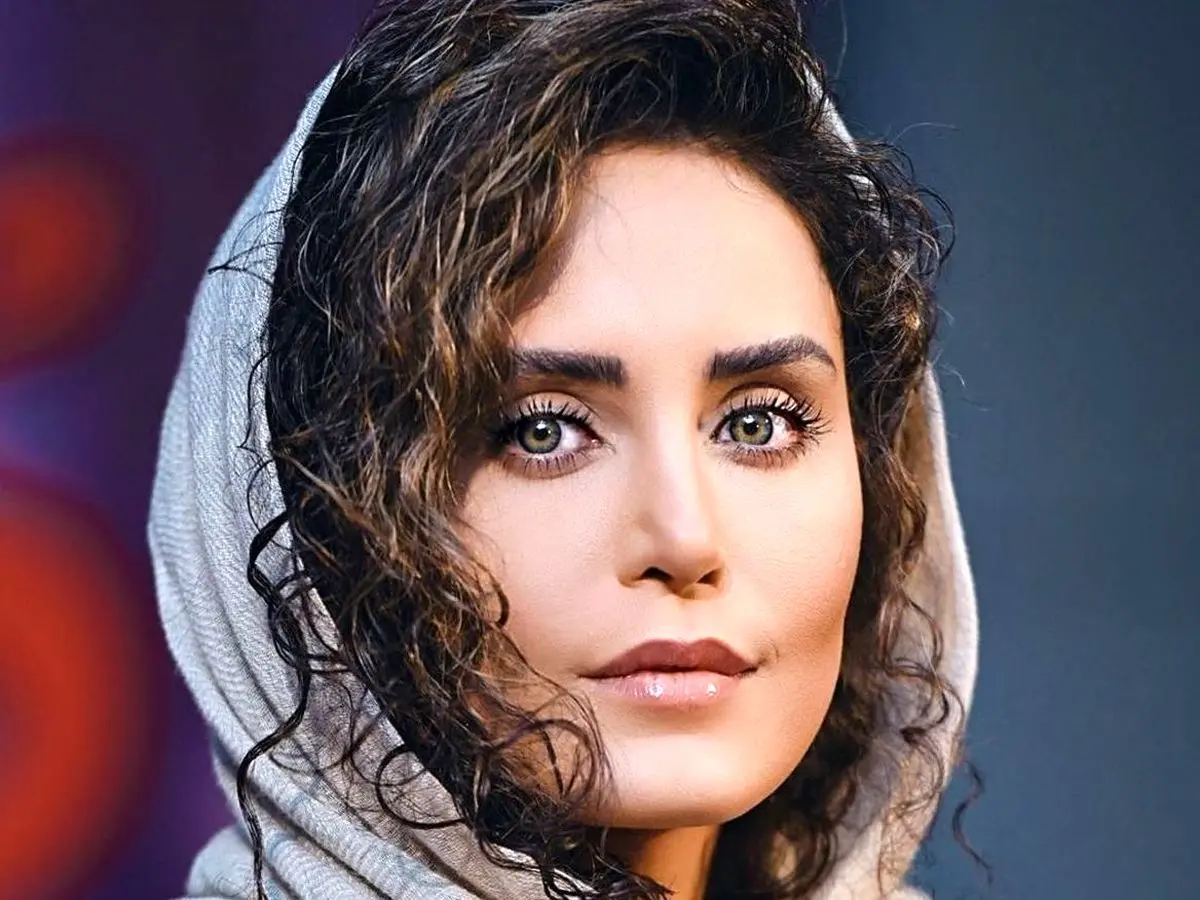 فیلم پر جنجال الناز شاکردوست در بازدید از نمایشگاه