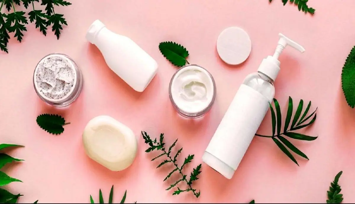 ۶ عادت رایج اشتباه که پوست صورت را پیر می‌کنند