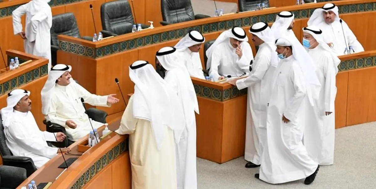 صندلی بازی نمایندگان و وزیران کویت جلسه پارلمان  را لغو کرد