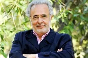 اتفاق غیرمنتظره؛ مجری معروف روی بشکه واژگون شد + فیلم