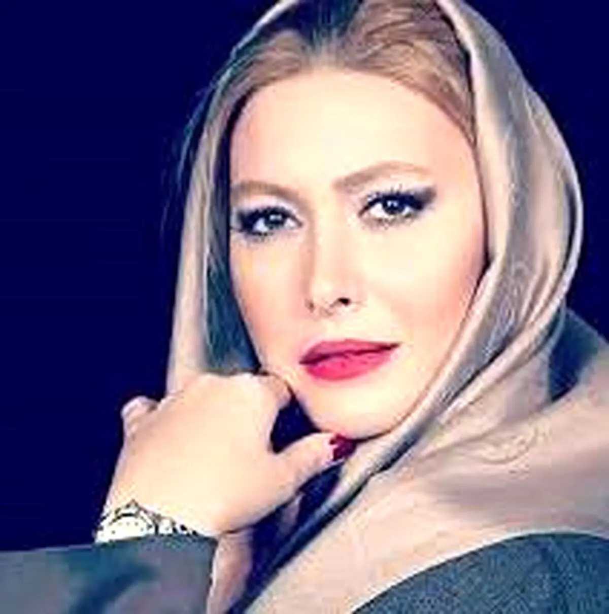 فریبا نادری در تولد خانوادگیش | مراسم تولد فریبا نادری کنار خانواده