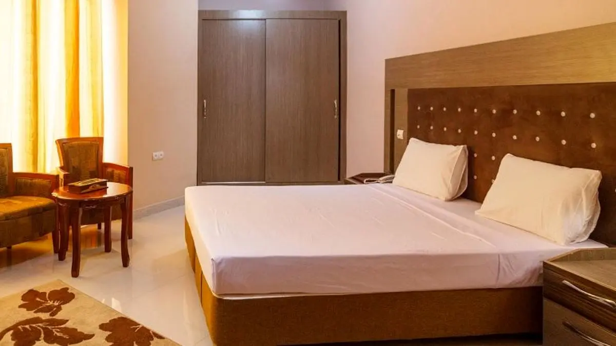 معرفی هتل ‌های قشم که چشم ‌انداز به ساحل زیبای قشم دارند