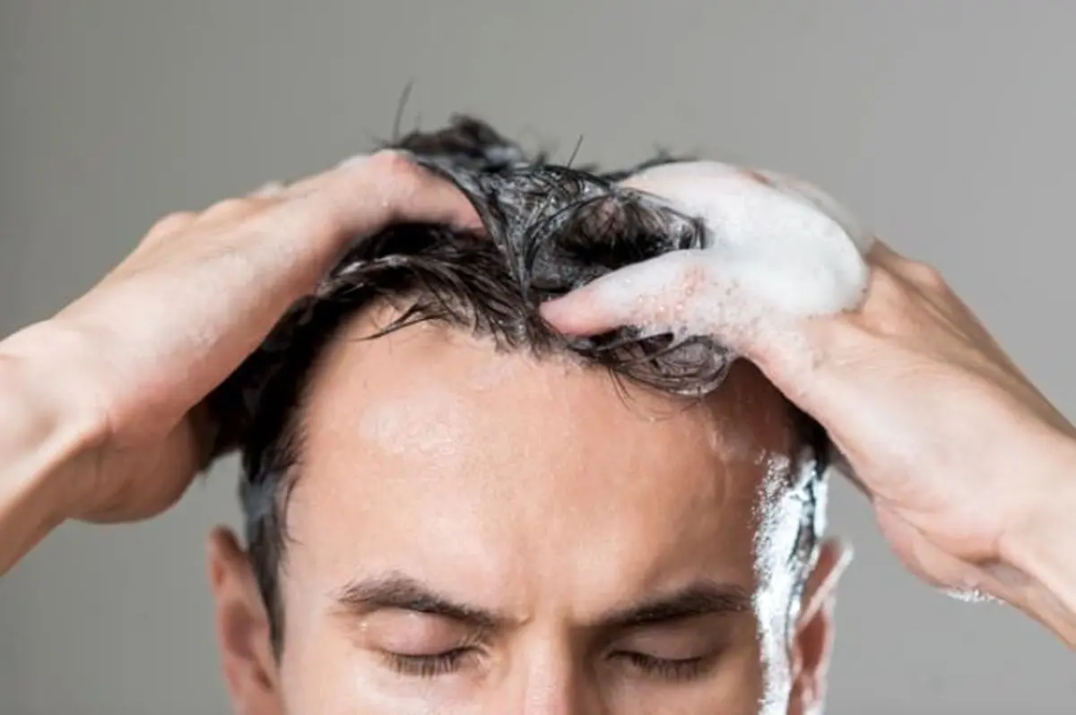 آموزش ساخت شامپو طبیعی پرپشت کننده مو در خانه