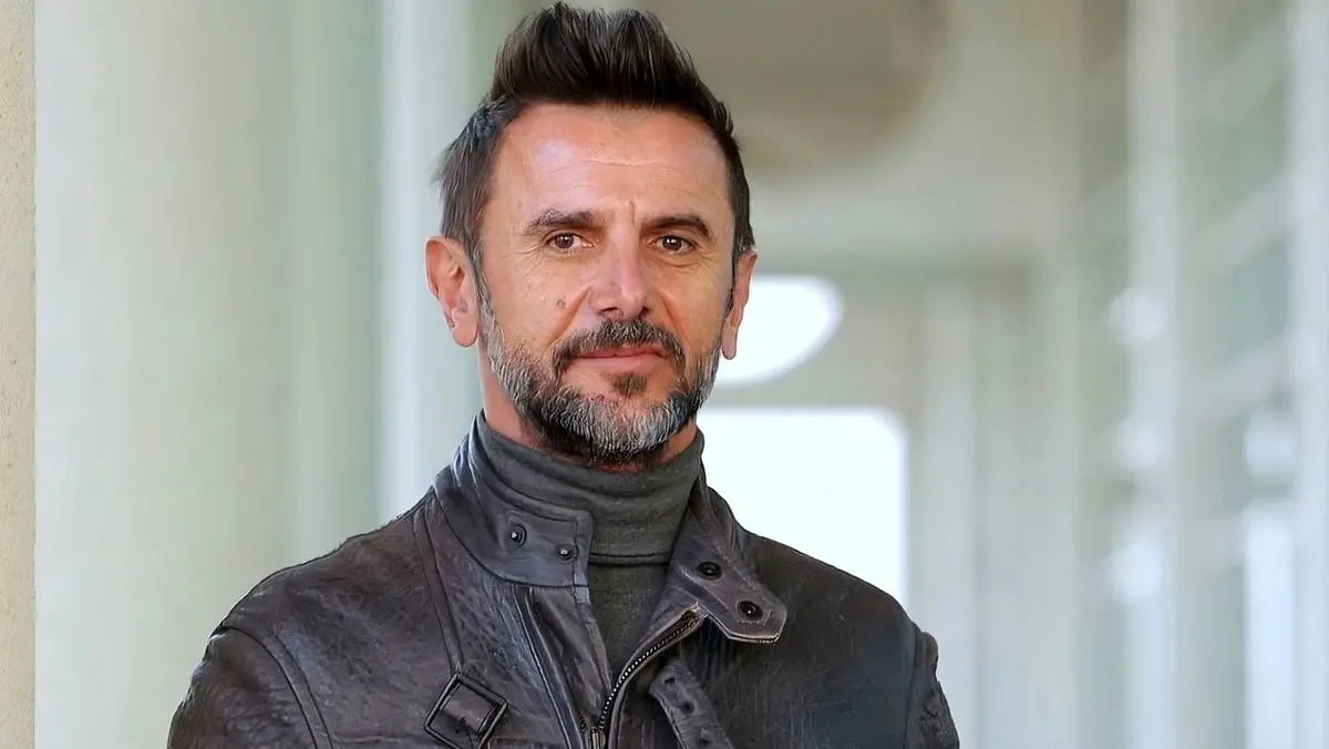 واکنش‌ها به عکس بحث‌برانگیز امین حیایی در فضای مجازی | ماجرا چیست ؟ + عکس