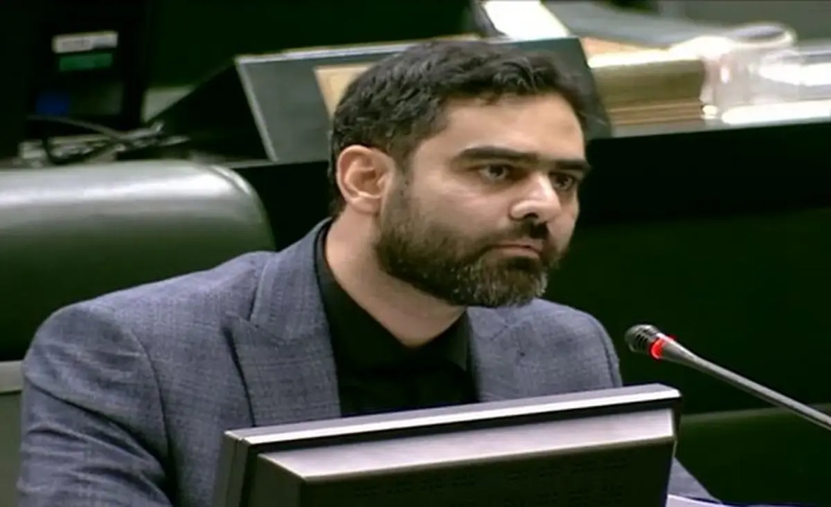 ادعای عجیب ثابتی نماینده مجلس:‌ قرار است دولت نرخ سوم بنزین را با ۵۰۰ درصد افزایش اعلام کند!!