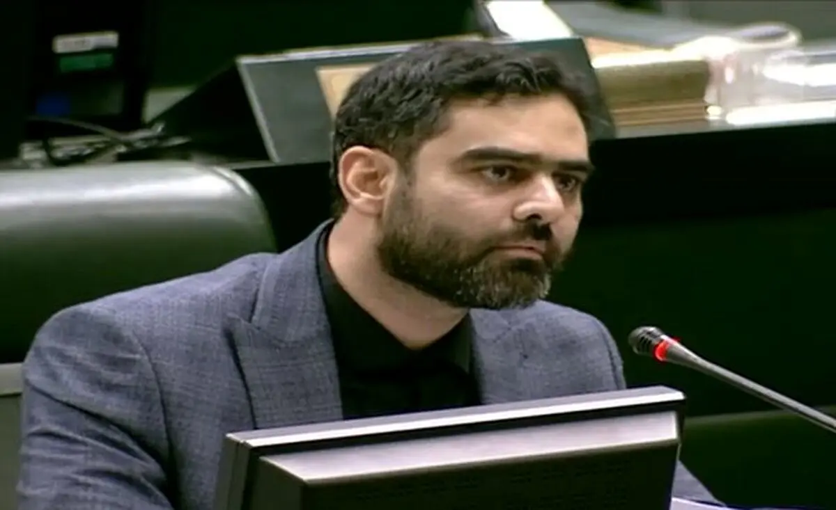 ادعای عجیب ثابتی نماینده مجلس:‌ قرار است دولت نرخ سوم بنزین را با ۵۰۰ درصد افزایش اعلام کند!!