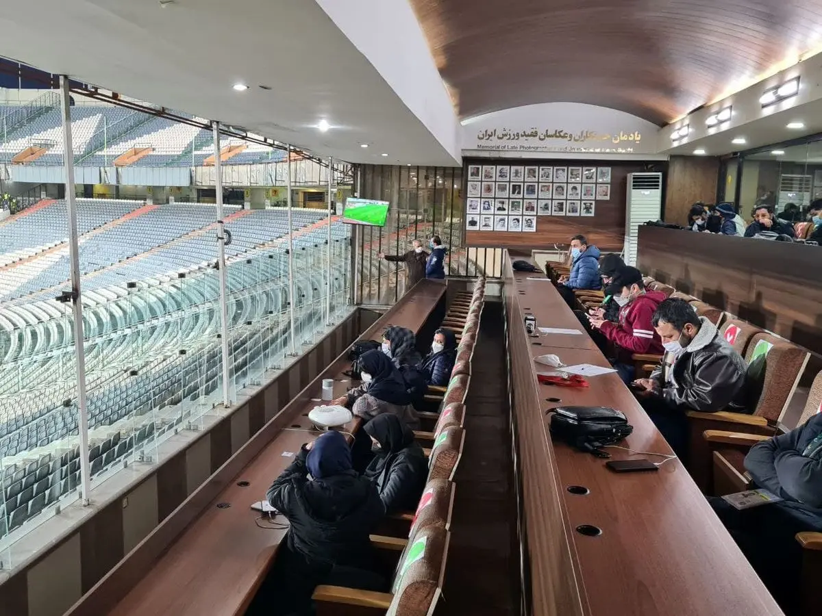 خبرنگاران زن در بازی پرسپولیس و تراکتور 