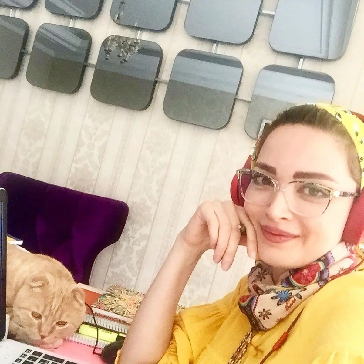 عکس بهنوش طباطبایی در کنار خانواده اش