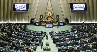 یونیفرم متفاوت سرلشکر موسوی در جلسه امروز مجلس +عکس