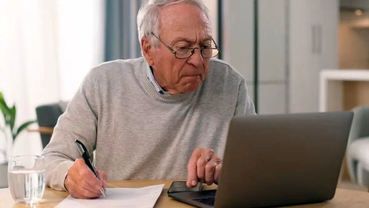 واریز نفری ۵۲۰ هزار تومان برای بازنشستگان | حکمت کارت آبان ماه شارژ شد