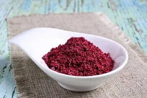 تاثیر شگفت انگیز دمنوش سماق بر چربی خون | چه کسانی نباید مصرف کنند ؟