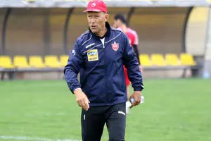 وکیل کالدرون خواستار مجازات پرسپولیس از سوی فیفا شد