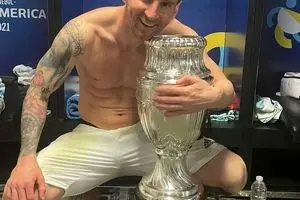 مسی در اینستاگرام از رونالدو پیشی گرفت