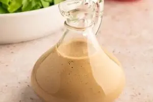طرز تهیه سس وینگرت بالزامیک خامه‌ای در ۱۰ دقیقه | راز سالادهای لوکس و خوشمزه!