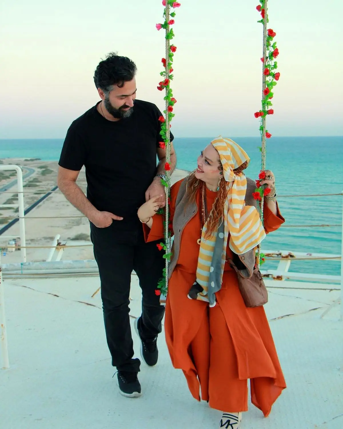 فیلم عاشقانه و جنجالی بهاره رهنما و حاجی