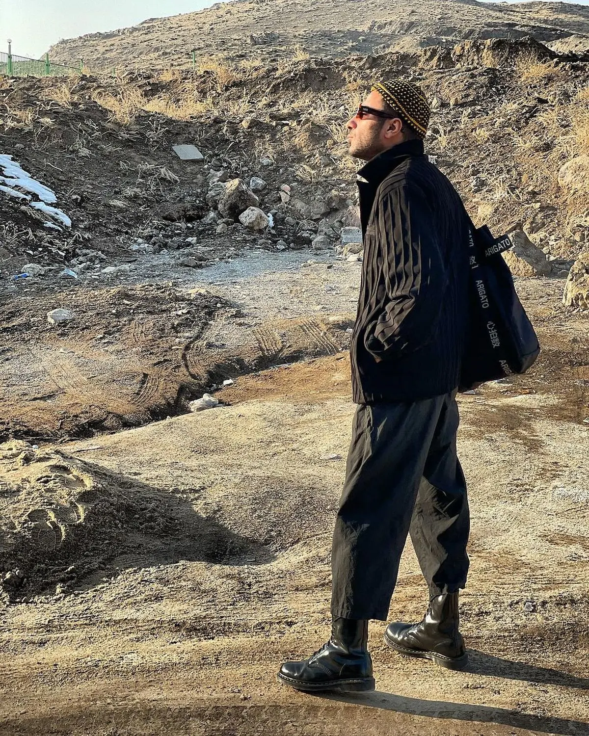 تیپ عجیب و غریب نوید محمدزاده+عکس